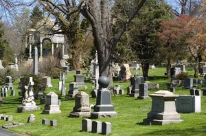 Woodlawn-cemetery.jpg